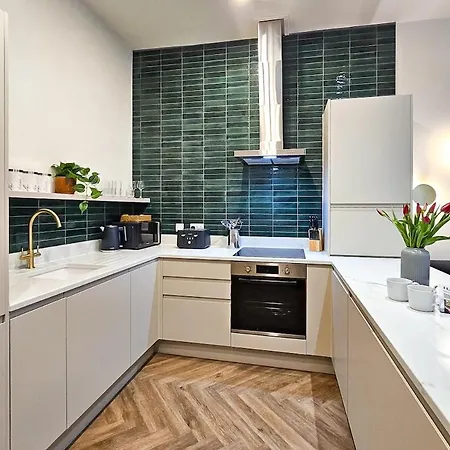 1, East Parade, Harrogate, * Harrogate