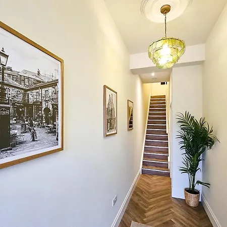 Apartment 1, East Parade, Harrogate, Harrogate