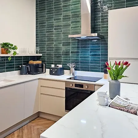 1, East Parade, Harrogate, Apartment *