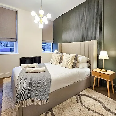 1, East Parade, Harrogate, Апартаменты
